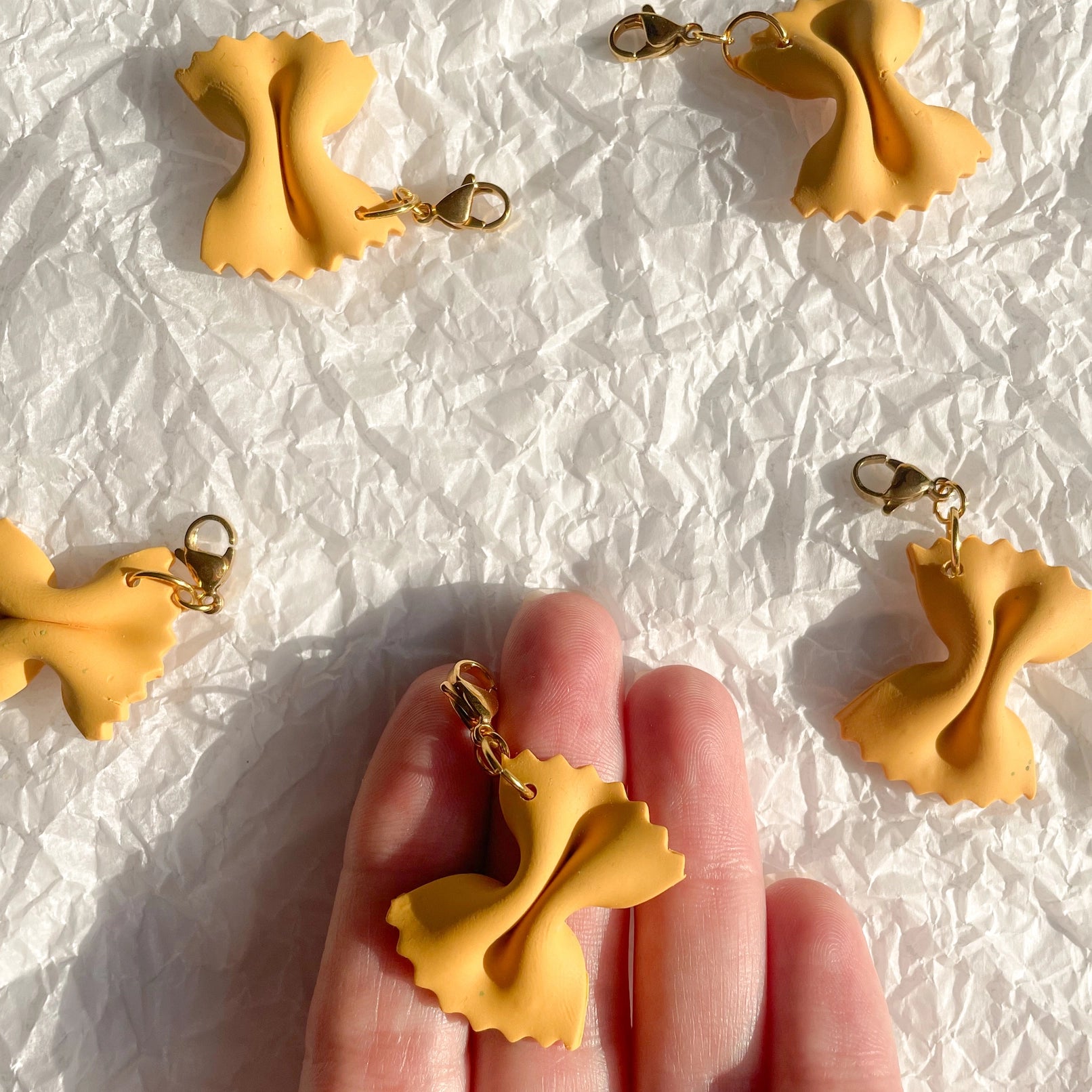 Farfalle_bag_charm_3_2bb10d6c-f35a-4480-b9f6-cdafd40b8da2.webp