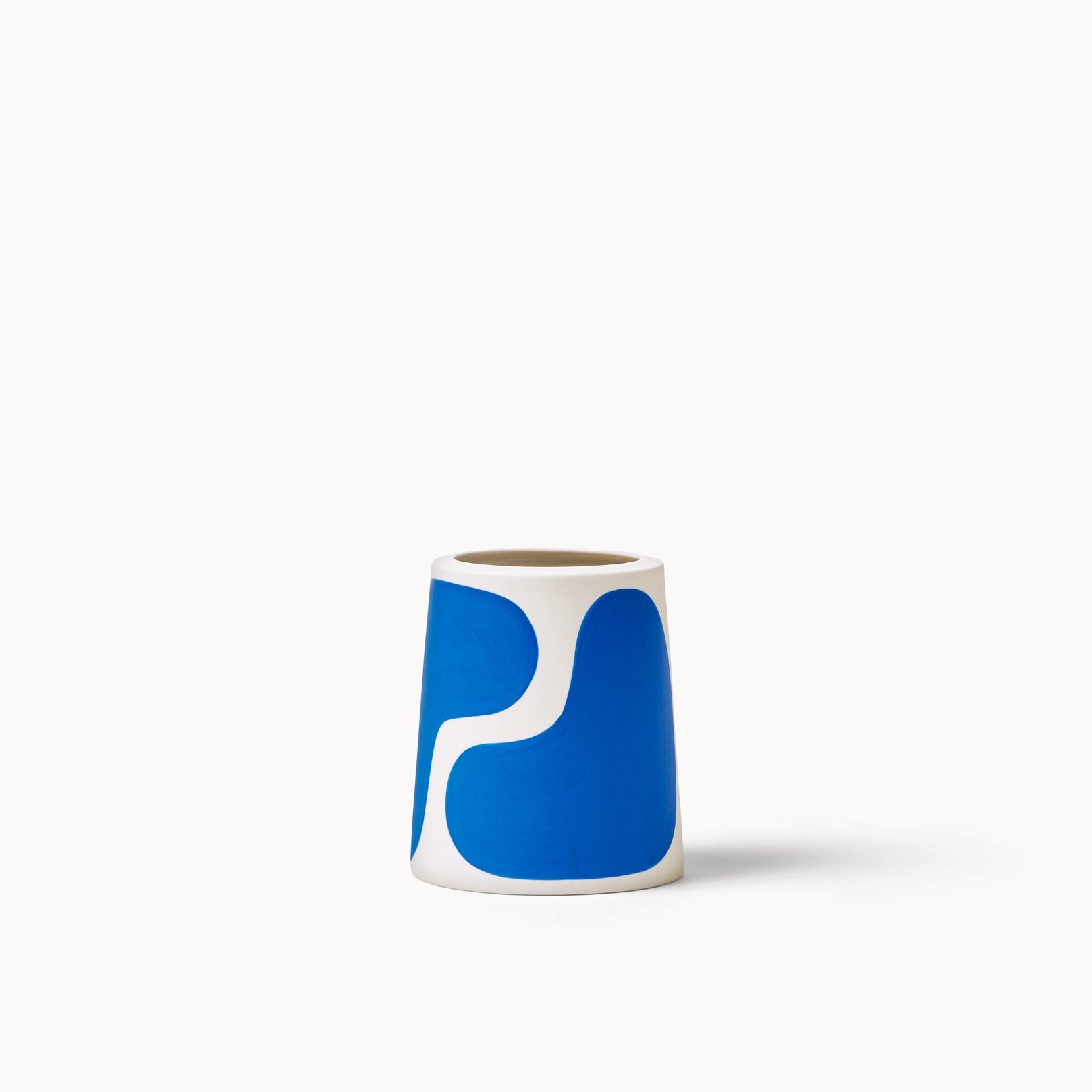 Franka_cobalt_vase_short_2.webp