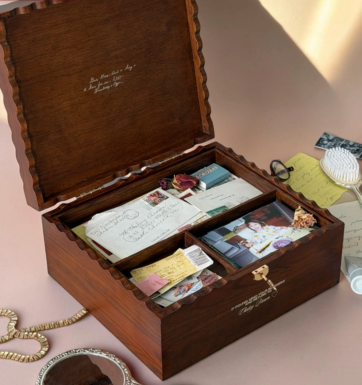 The 2-in-1 Keepsake Case