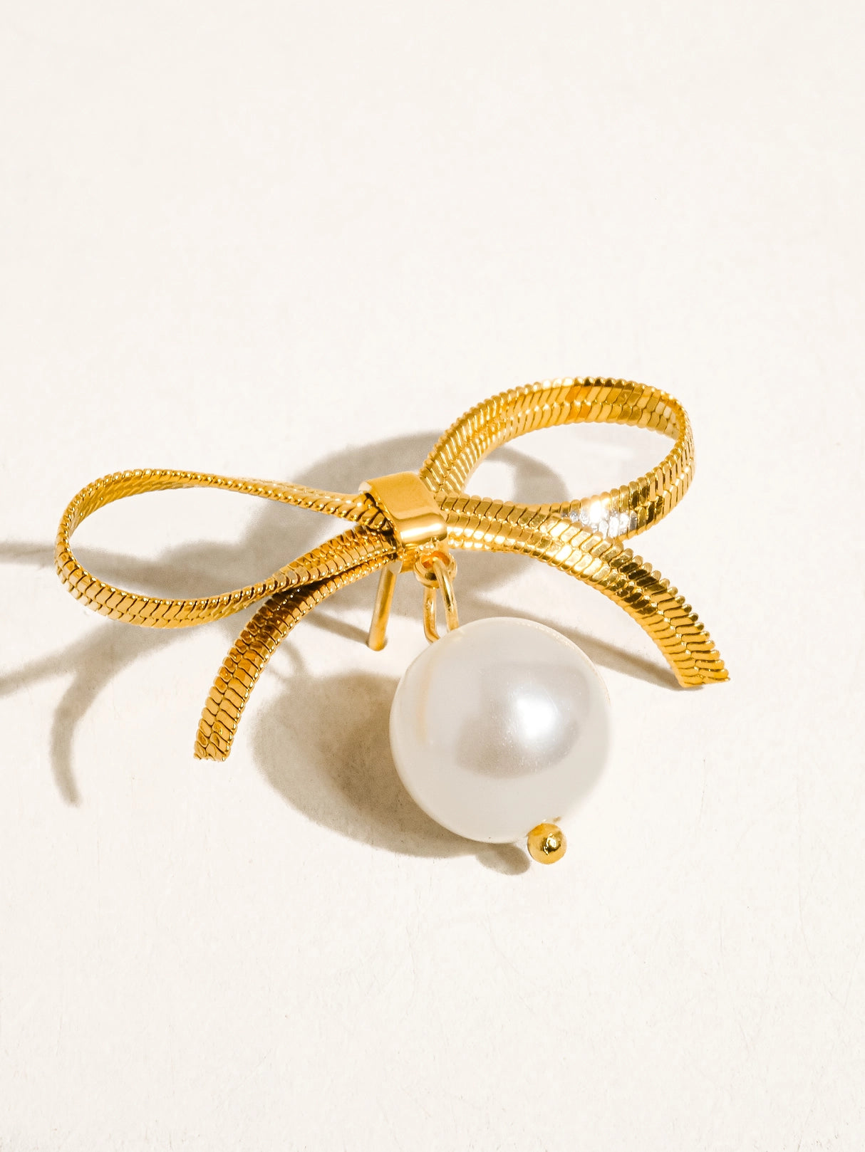 Alice Bow Dangle Pearl Earring