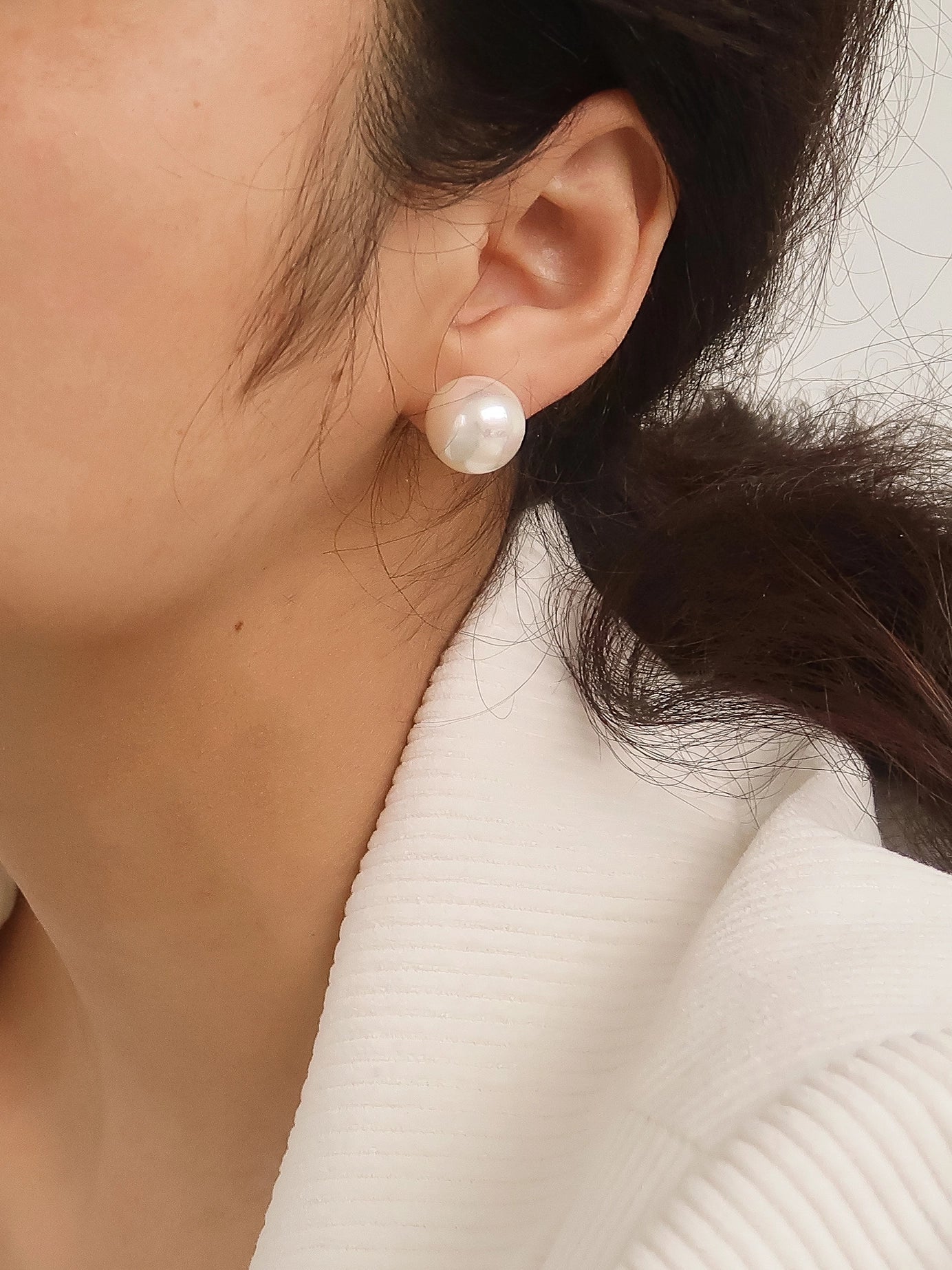 Amrae Classic Pearl Stud Earrings