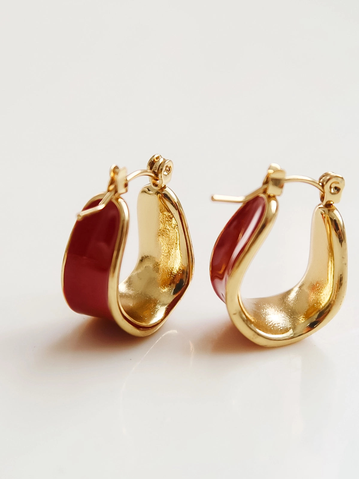 Candide Classic Hoop Earring