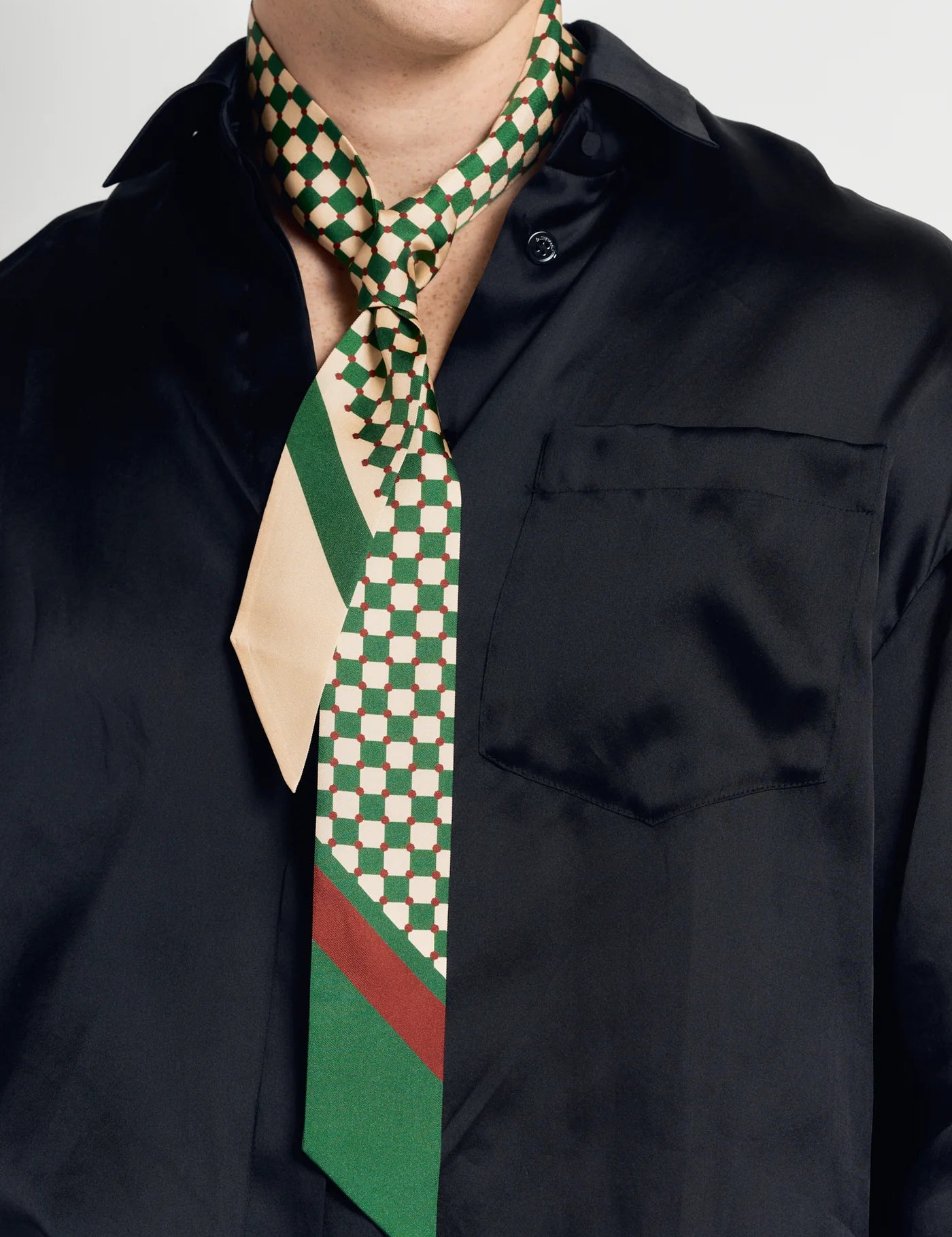 checkerboard_scarf_10.webp