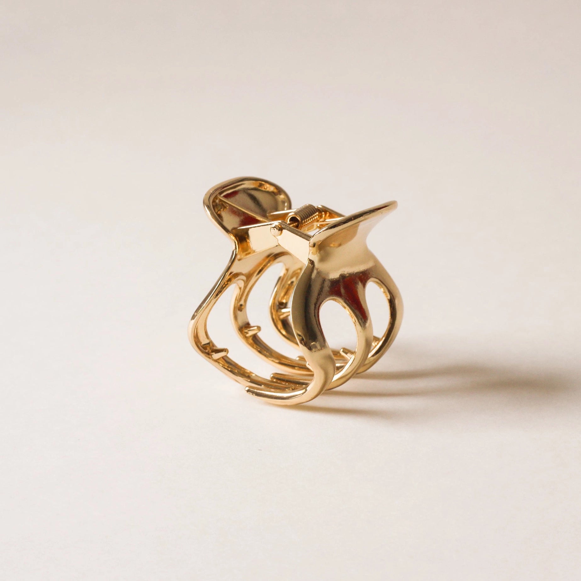 claw_clip_gold.webp