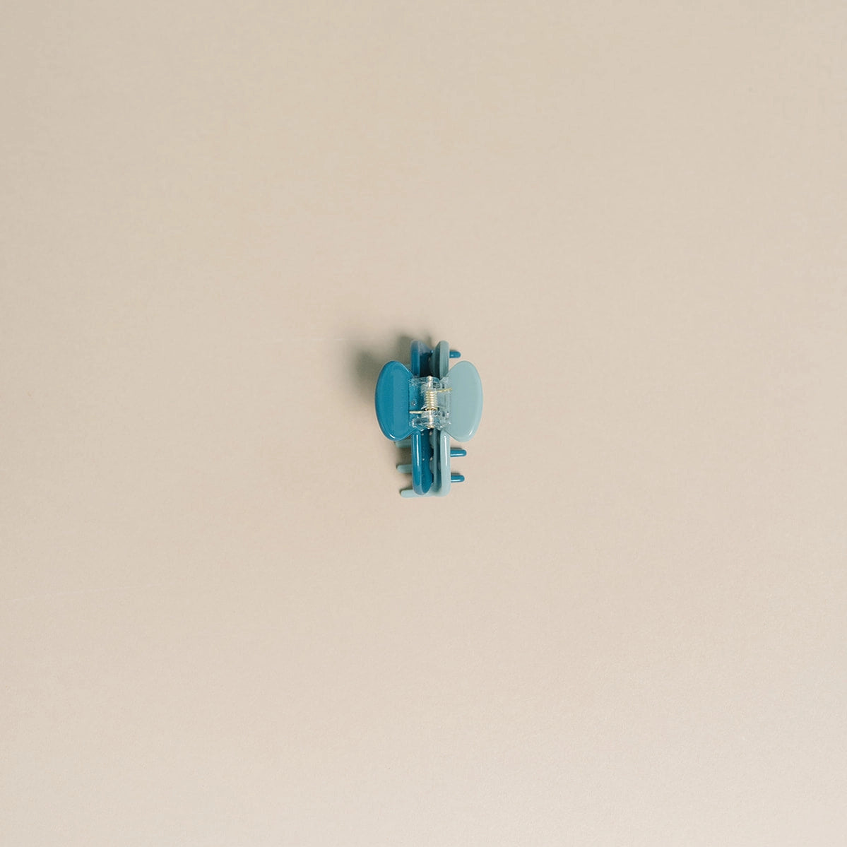 claw_clip_small_blue_duo_tone_2.webp