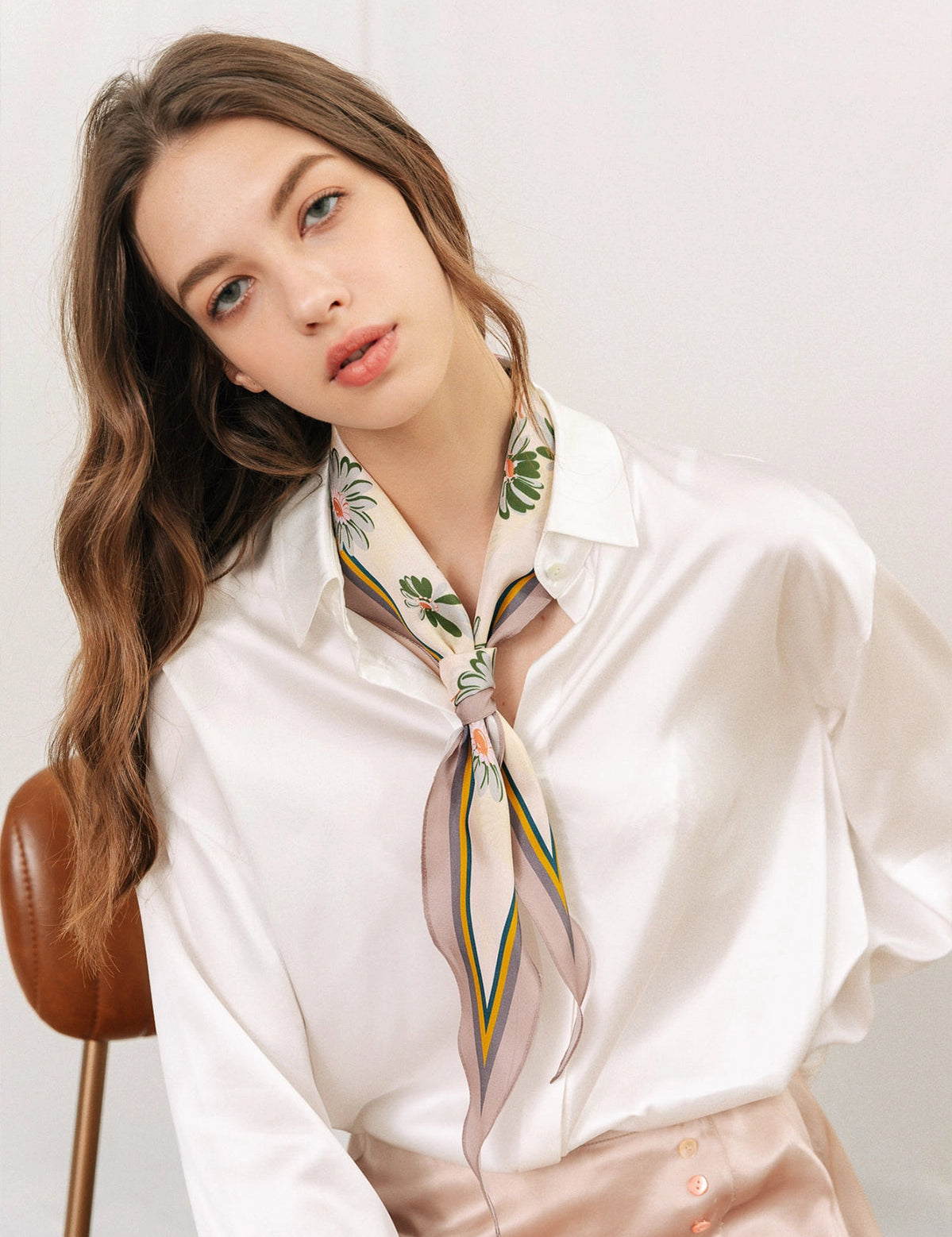 daisy_neckerchief_6_d5152c89-ebd2-446b-b39c-ddf45951842f.webp