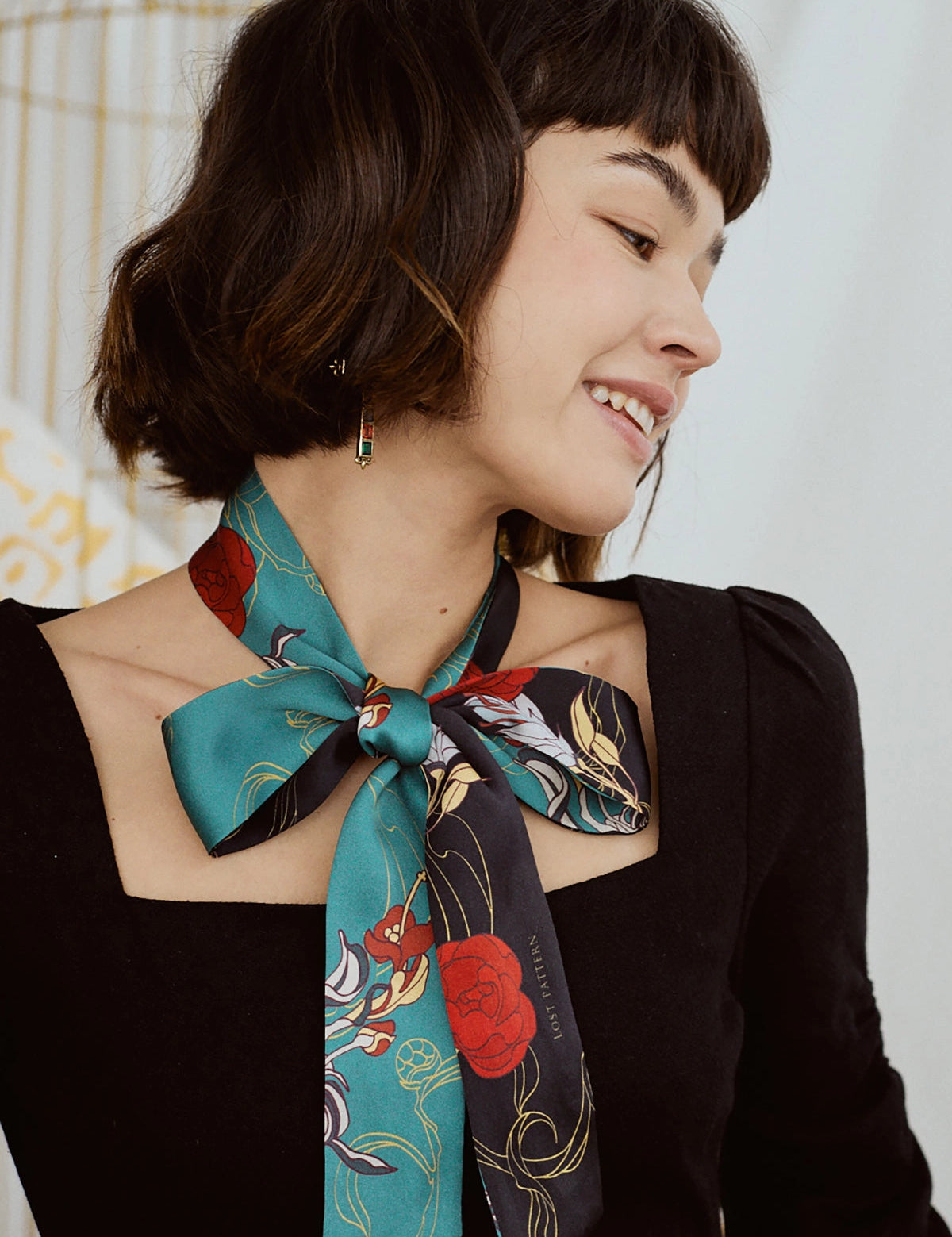 dream_hunter_skinny_scarf.webp