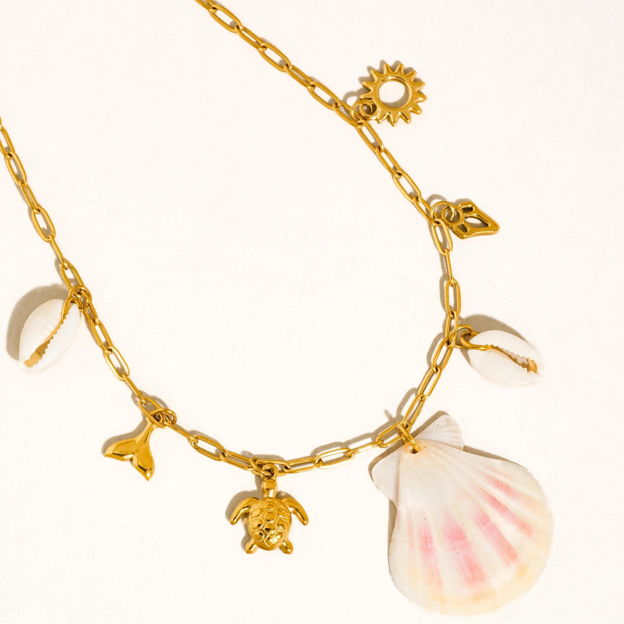 ibiza_seashell_charm_3.webp