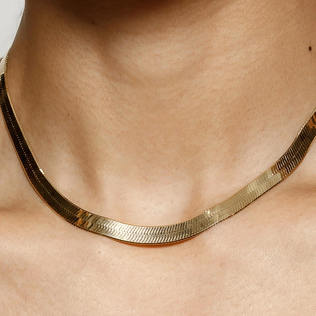 juliana_snake_necklace.webp