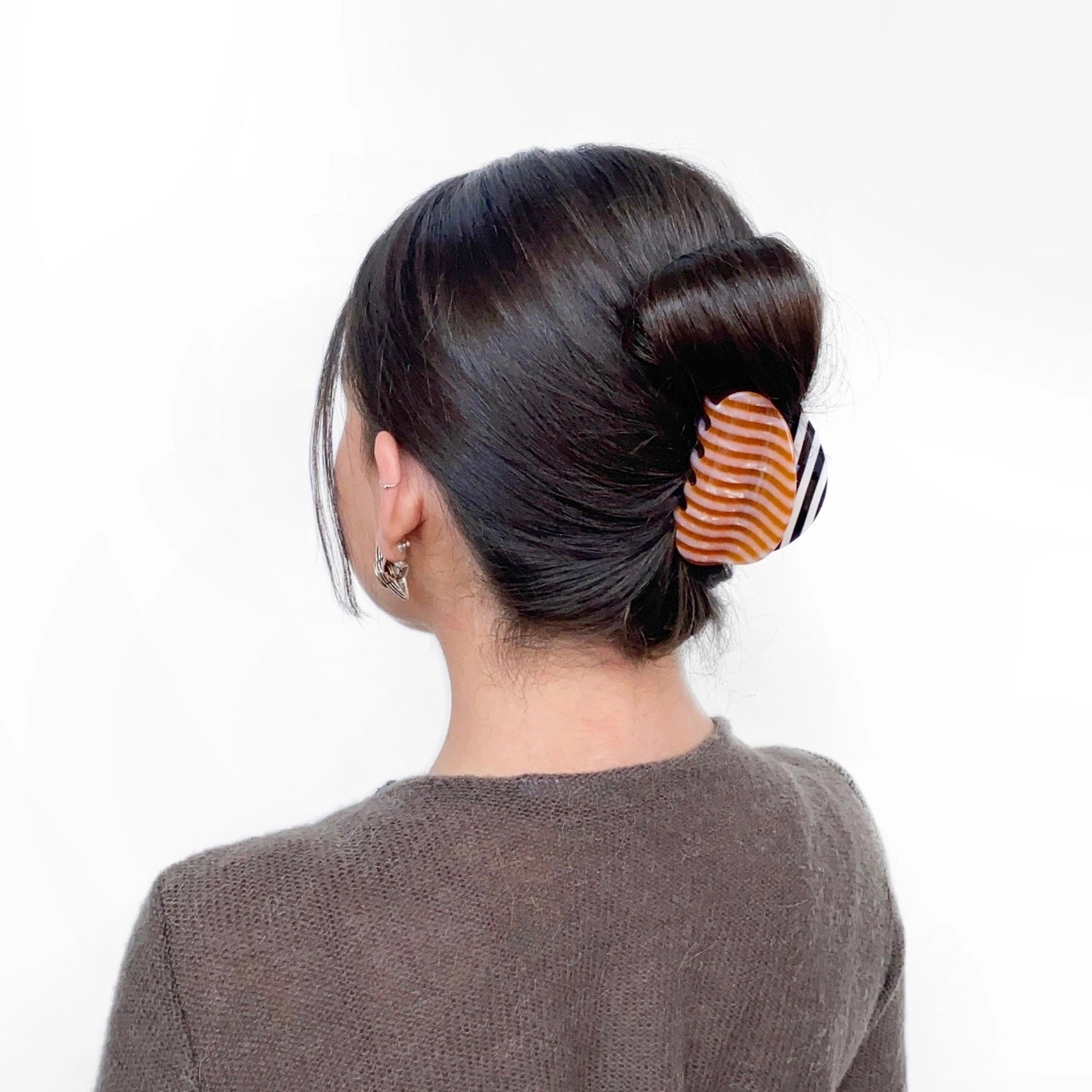 juno_claw_stripes_2.webp