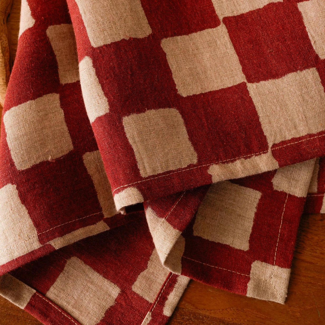 linen_chequers_3.webp