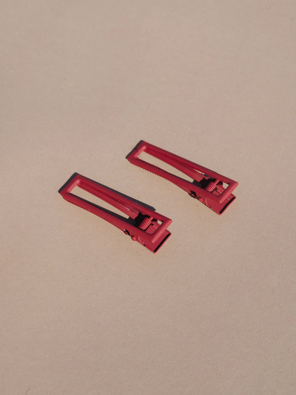Lulu Alligator Hair Clips (Maraschino Cherry)