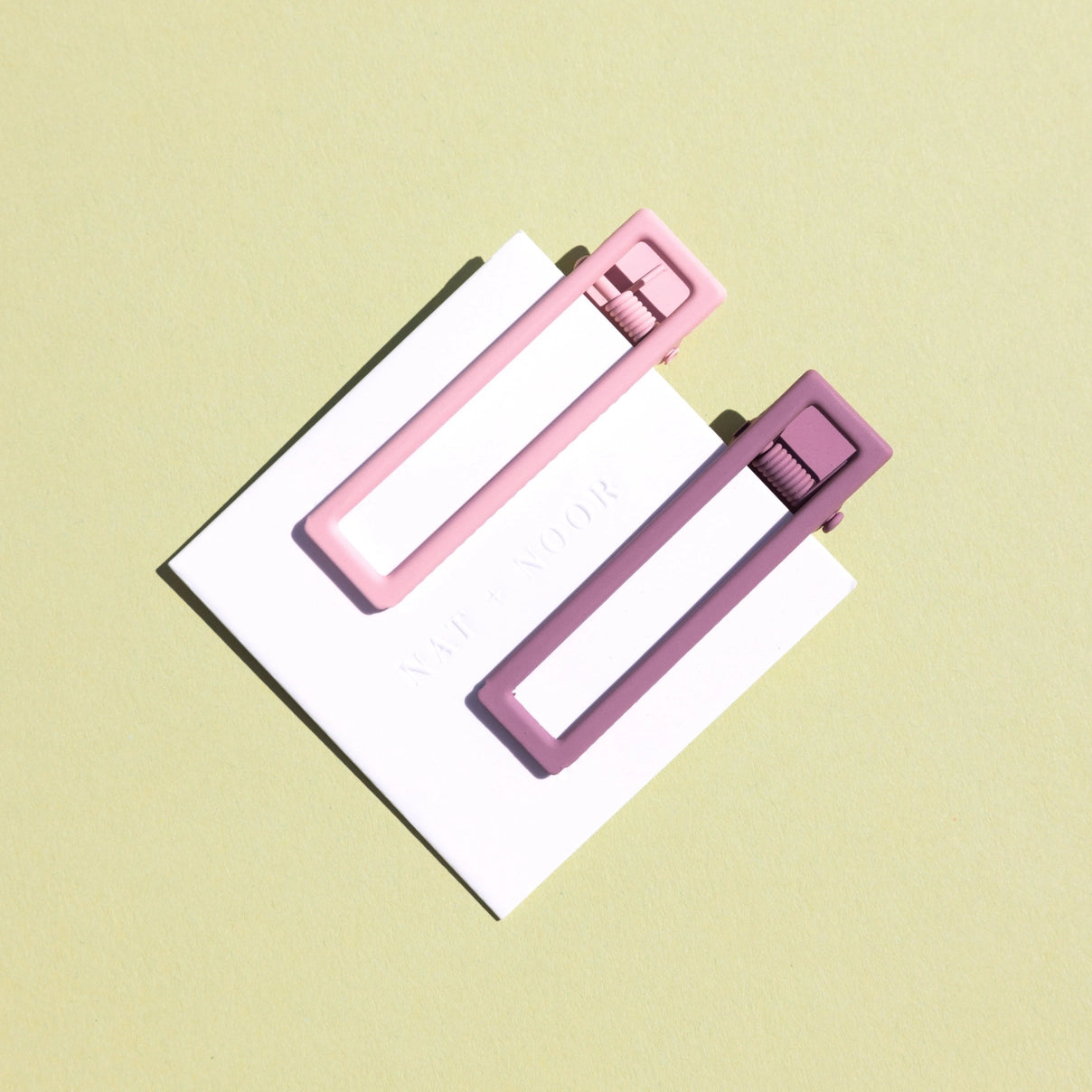 lulu_alligator_hair_clips_mauve_pink_2_c335d4d8-a203-4de1-8b72-bf0036c6b419.webp