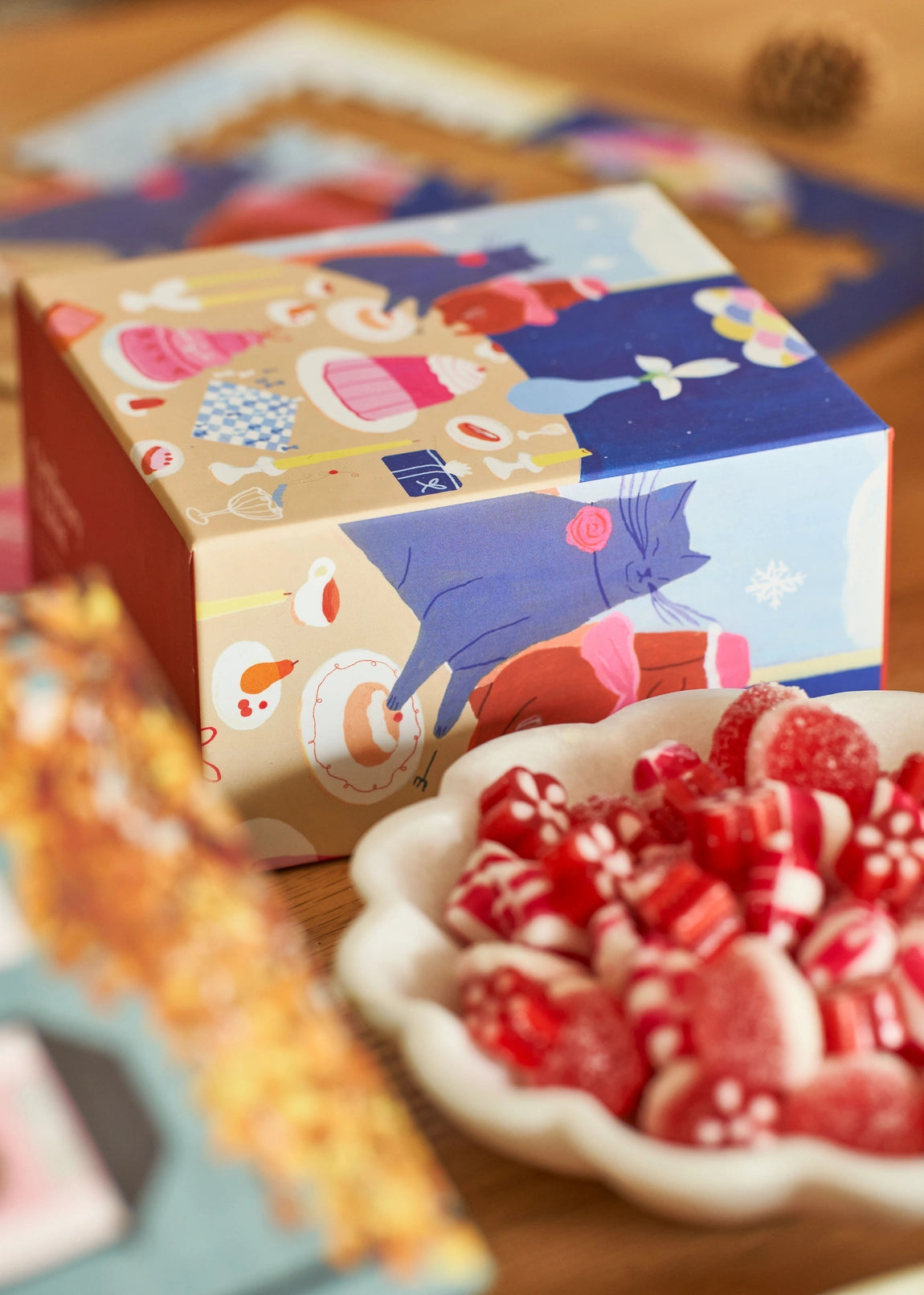 At the Dinner Table 100 Piece Puzzle