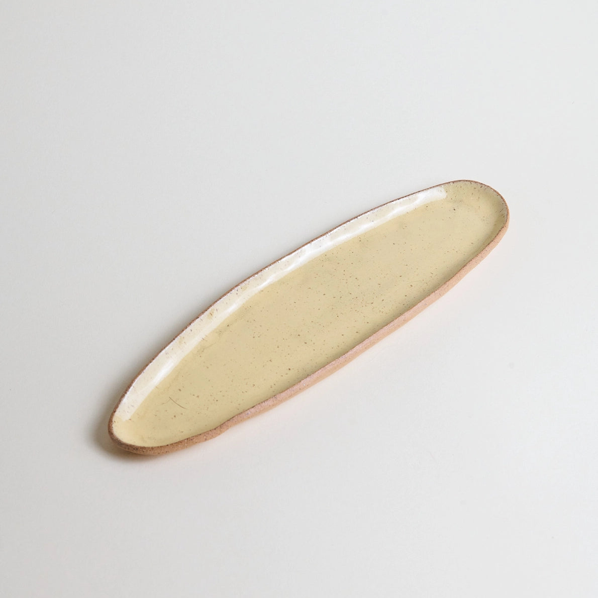 skinny_oval_tray.webp